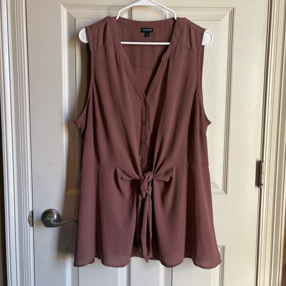 Torrid Peplum Georgette Blouse - Picture 4 of 13